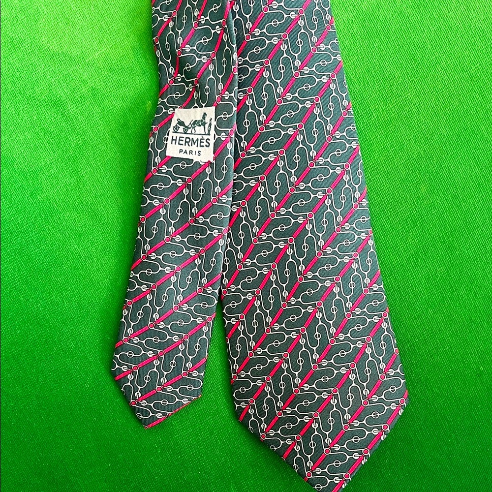 Hermès Paris Men's Tie - Green and Pink Pattern